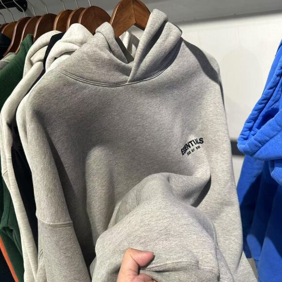 Fear of God Essentials Hoodie (2022) - Picture 4 of 6